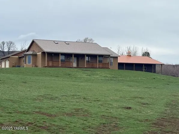 565 N Fork Rd, Yakima, WA 98903