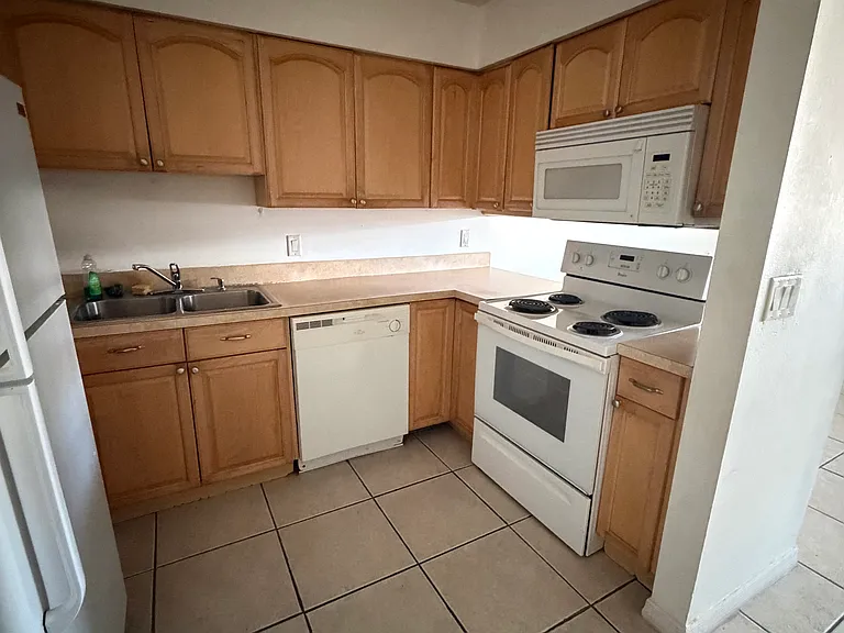 1 Lake Villa Way — Photo 7