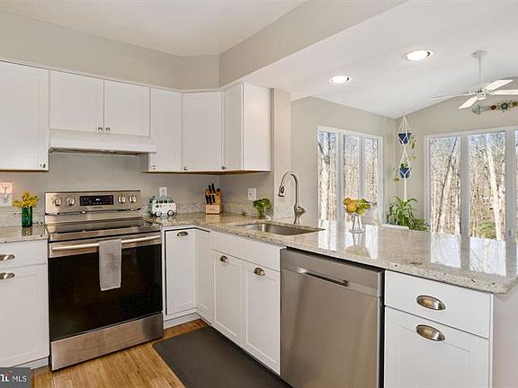2nd image of 2506 Deepford Dr