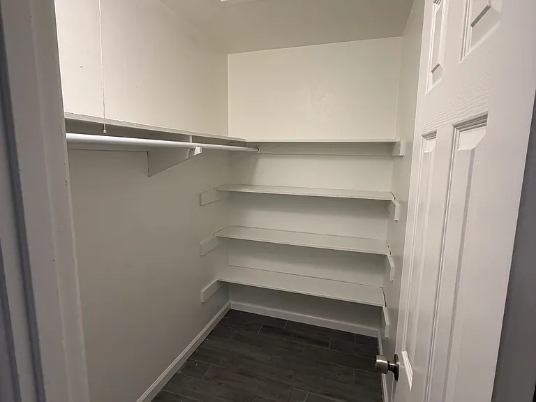 132 3rd St #5 — Photo 3