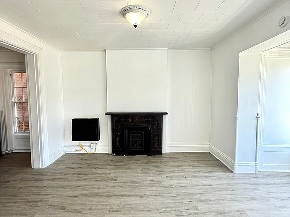3rd image of 73 Saratoga Ave APT 2