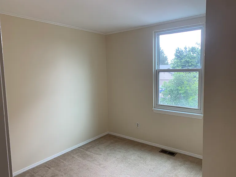 Upstairs bedroom 2