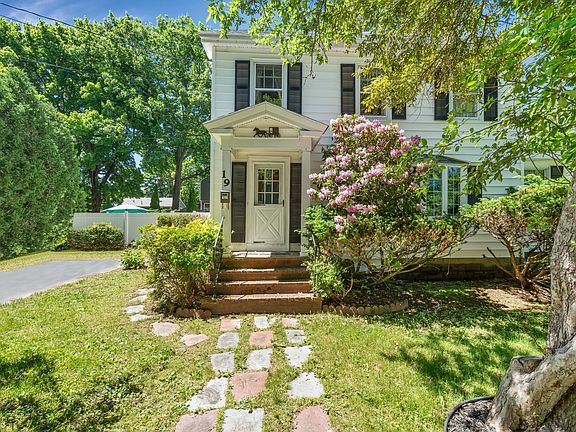 3rd image of 19 Beechwood Avenue