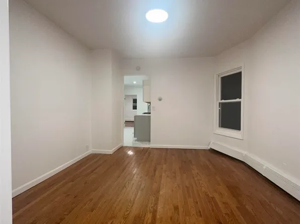 23 Valley Place image 6 of 13