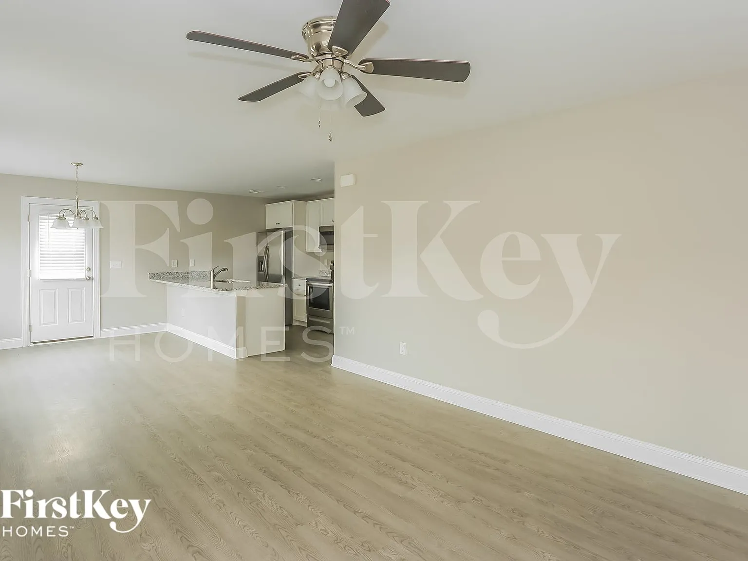 3 bed, 2.0 bath, 1204 sqft, $1,940 — Photo 4