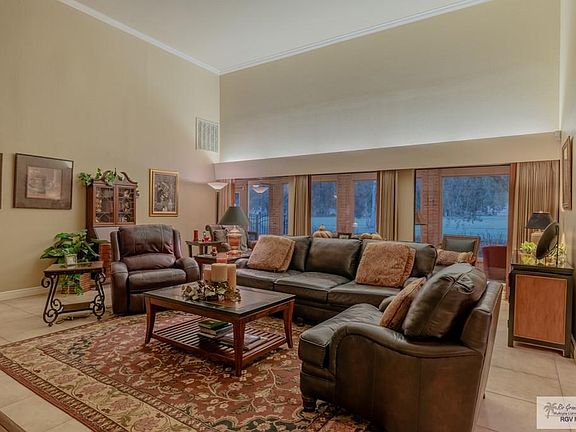 5th image of 5323 Papaya Cir