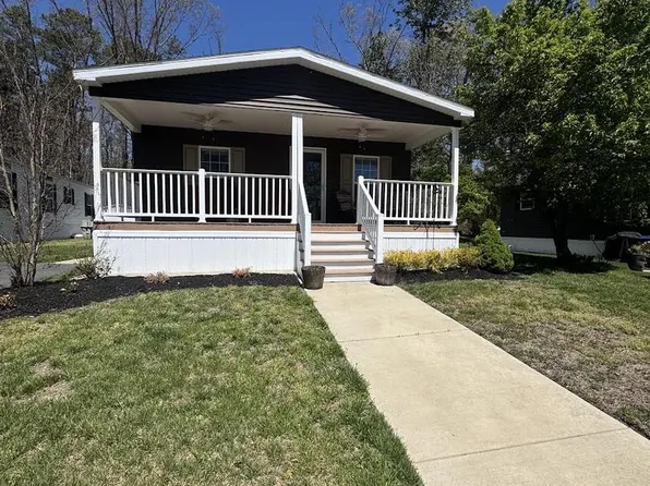 57 N Meadowbrook Dr, Browns Mills, NJ 08015