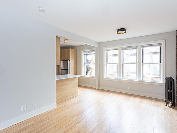 3rd image of 4051 N Kedvale Ave #43