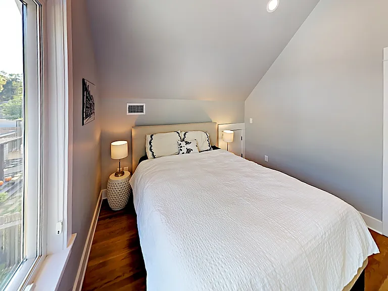 2206 Iva Ln #B — Photo 12