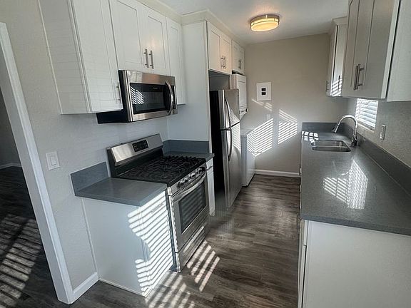 5th image of 731 Owen Dr APT A