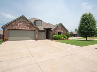 10527 N 120th Ave E, Owasso, OK 74055