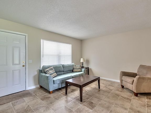 2nd image of 14 Aspen St