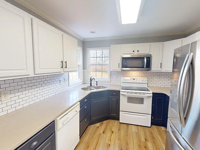 1636 Harper Spring Dr — Photo 3