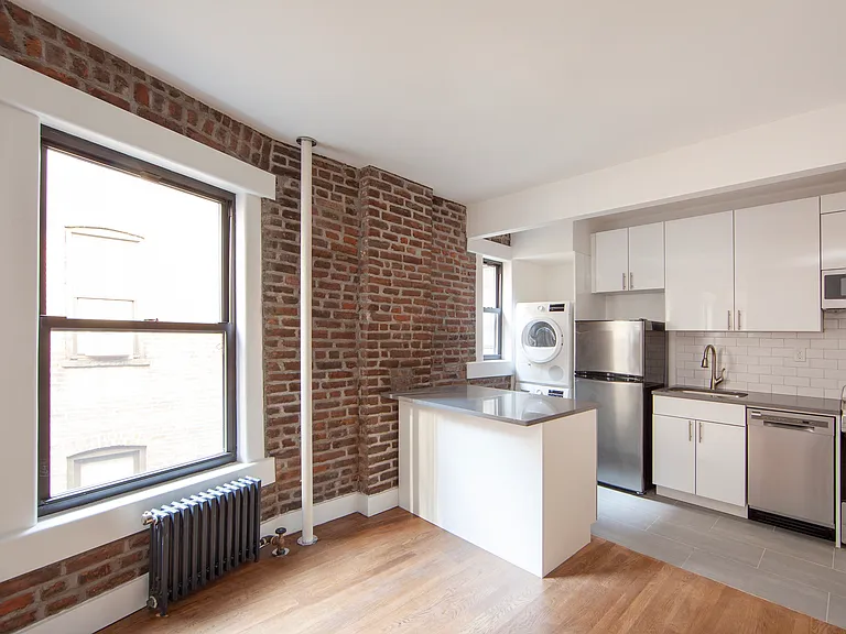 83 Baxter St #3D — Photo 1