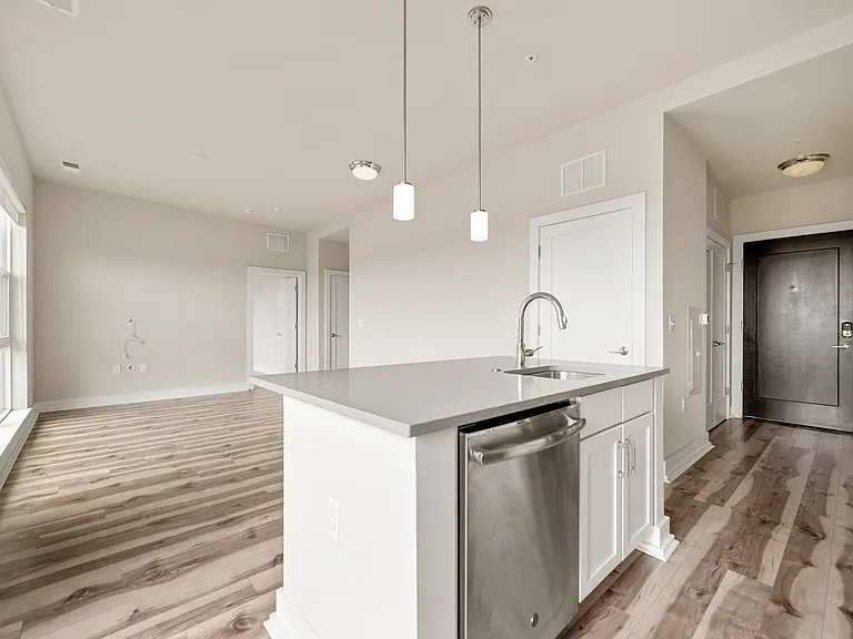 1800 Mount Vernon Ave #401 — Photo 8
