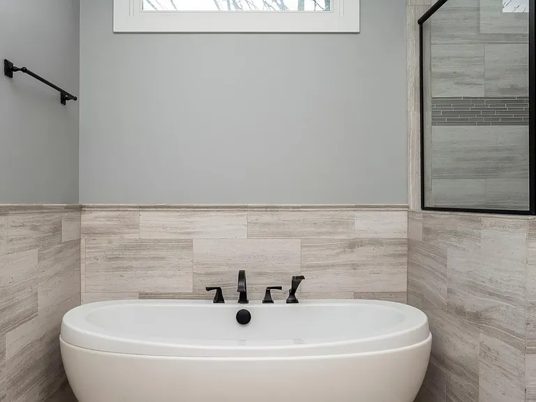 1405 Dallas Ave — Photo 10