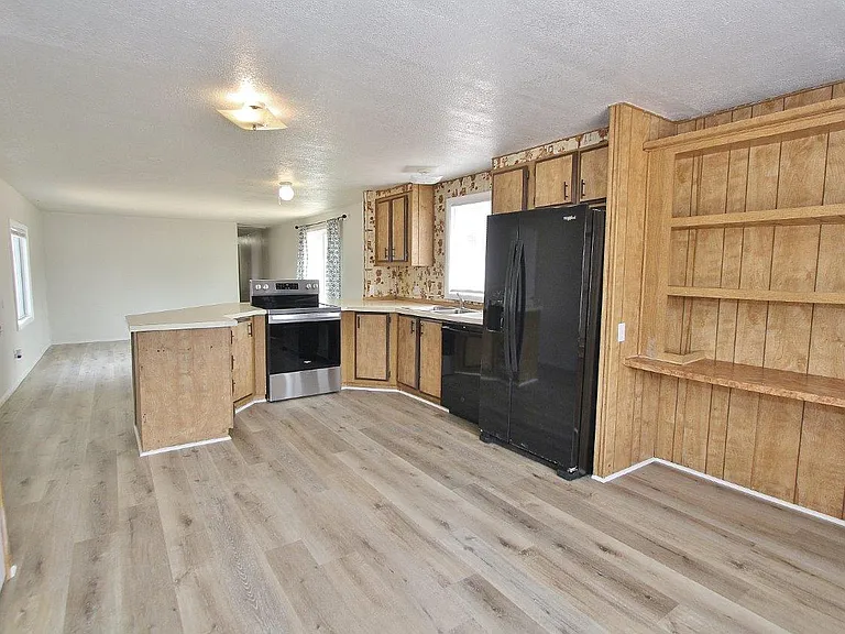 422 Elder Ave — Photo 11