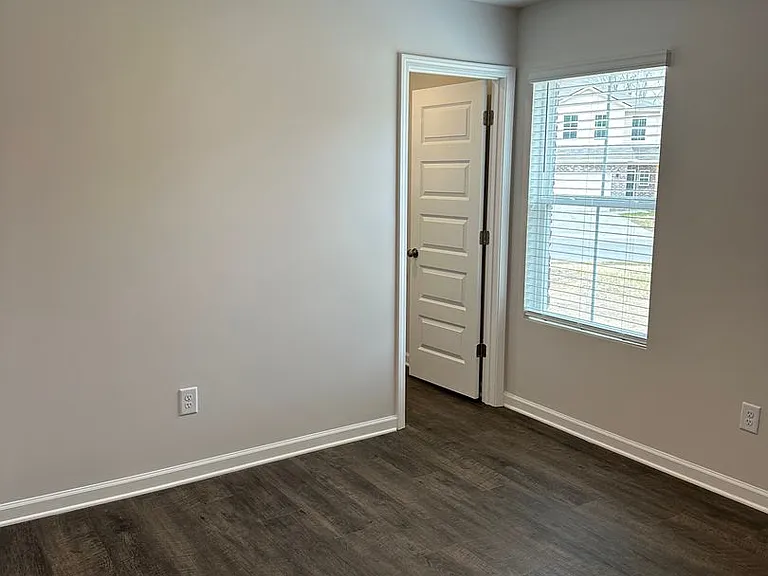 2126 Kilpatrick Ln — Photo 5