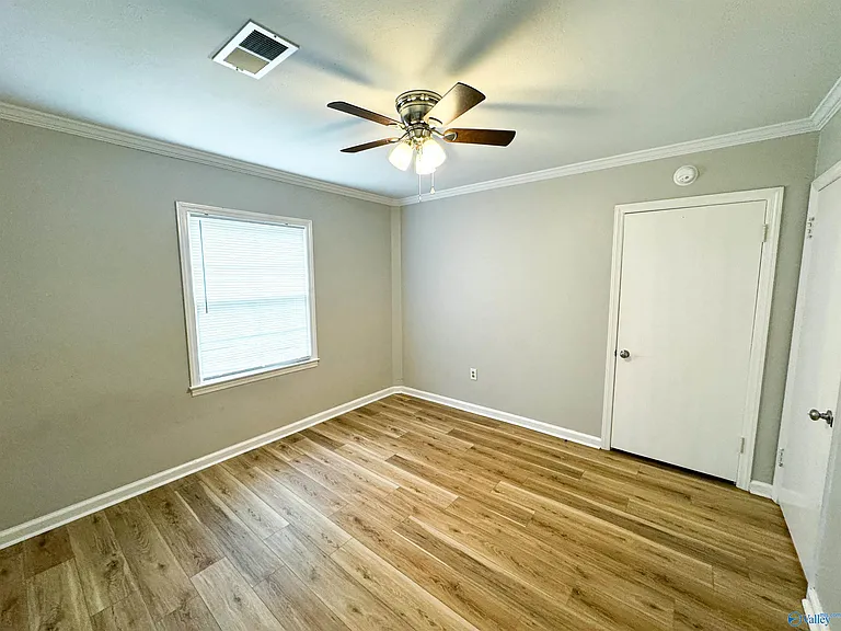 1530 Somerville Rd SE — Photo 18