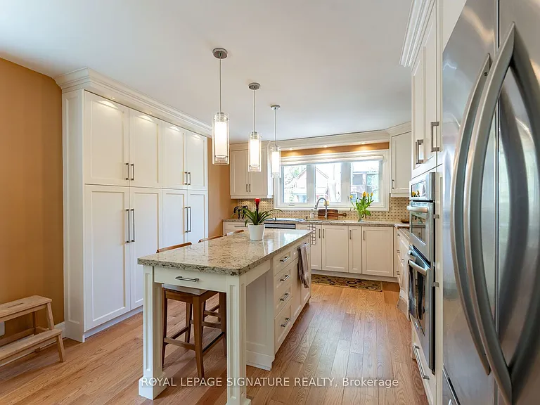 641 Balliol St — Photo 5