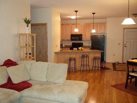 3rd image of 2530 34th St E #211