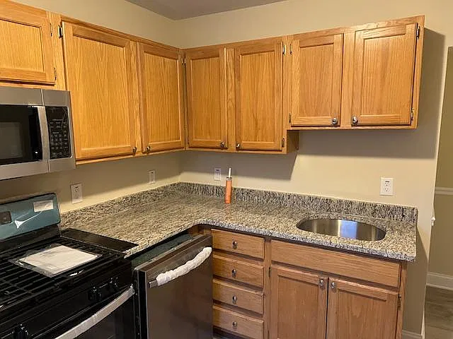 1 bed, 550 sqft, $1,275 — Photo 4
