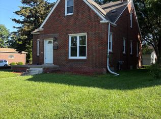 15703 Charles R Ave, Eastpointe, MI 48021