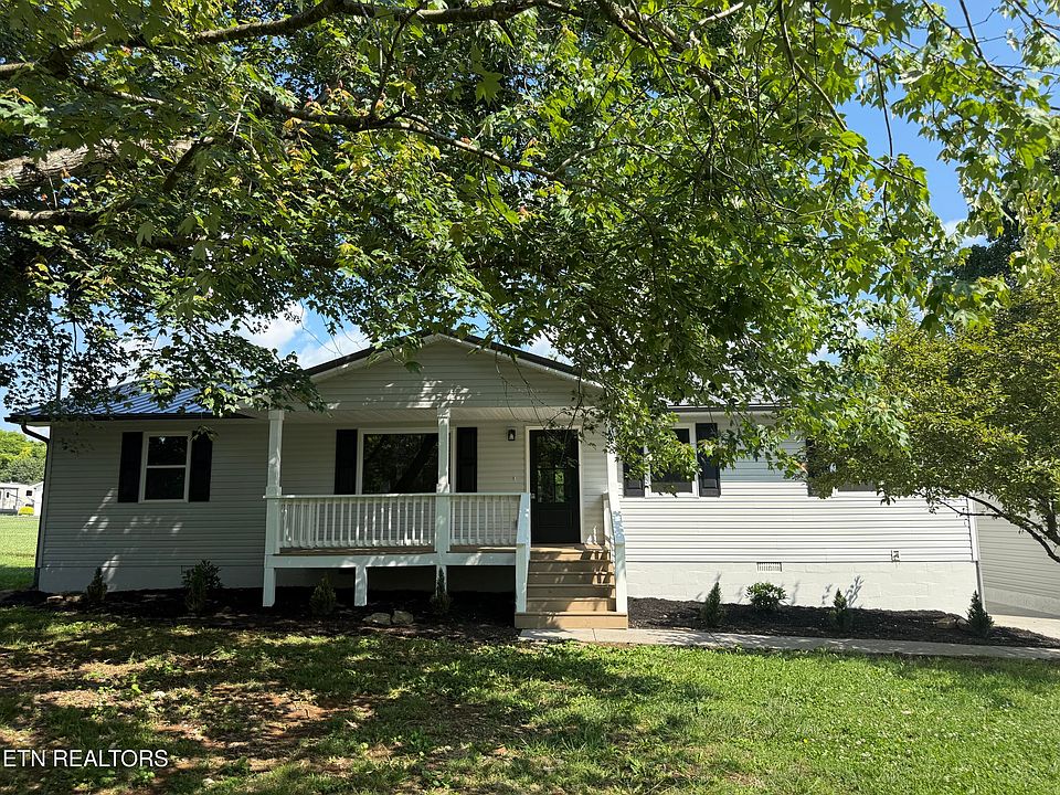 1st image of 808 Eagle Den Dr