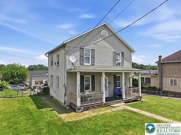 3rd image of 40 Davenport St