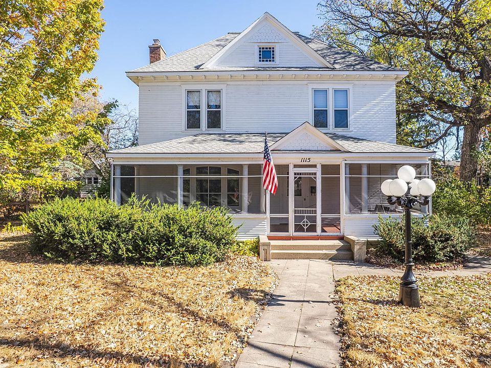 1st image of 1115 Summit Ave