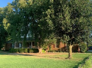 565 E Upper River Rd, Decatur, AL 35603