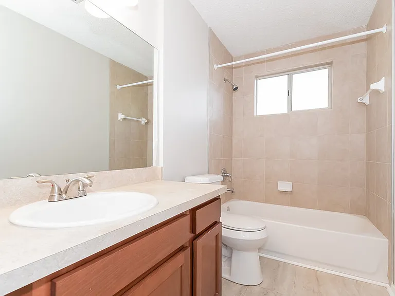 606 Charles Pinckney St — Photo 13