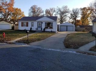 5921 Lee Cir, Lincoln, NE 68506