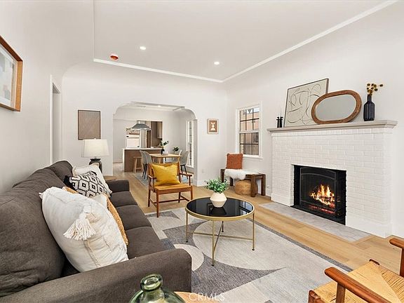 4th image of 1218 N Spring Ave