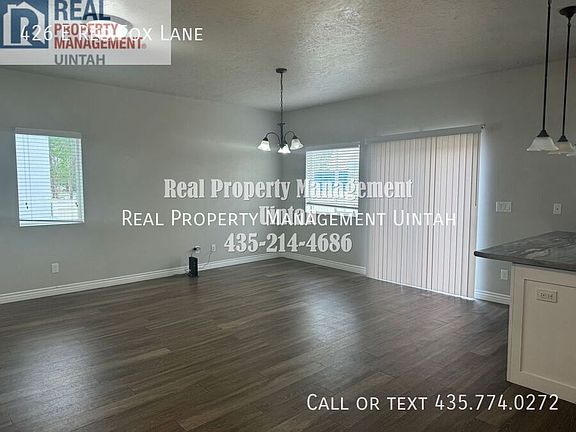 4th image of 426 E Red Fox Ln