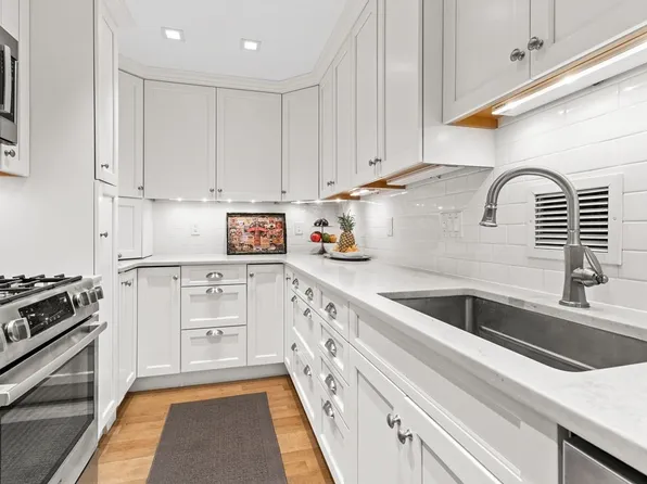 85 E India Row APT 9G, Boston, MA 02110