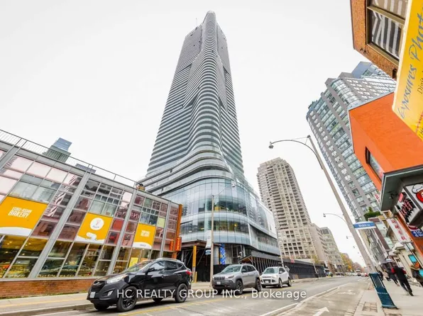 11 Wellesley St W #1910, Toronto, ON M4Y 0G4