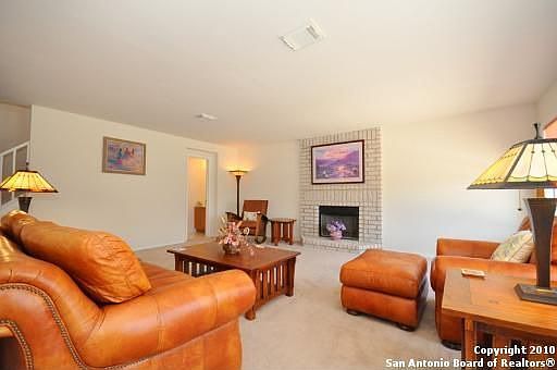 5th image of 502 Deer Creek Dr