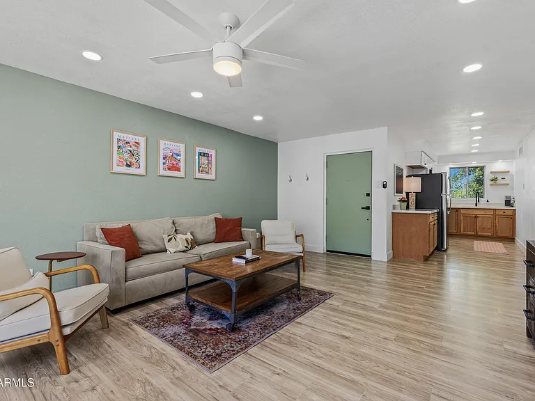 1010 E Osborn Rd #E — Photo 5