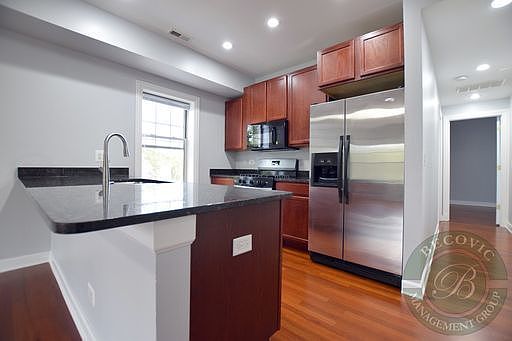 3rd image of 7363 N Ashland Blvd #G