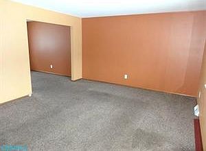 5th image of 1679 Riverbirch Dr