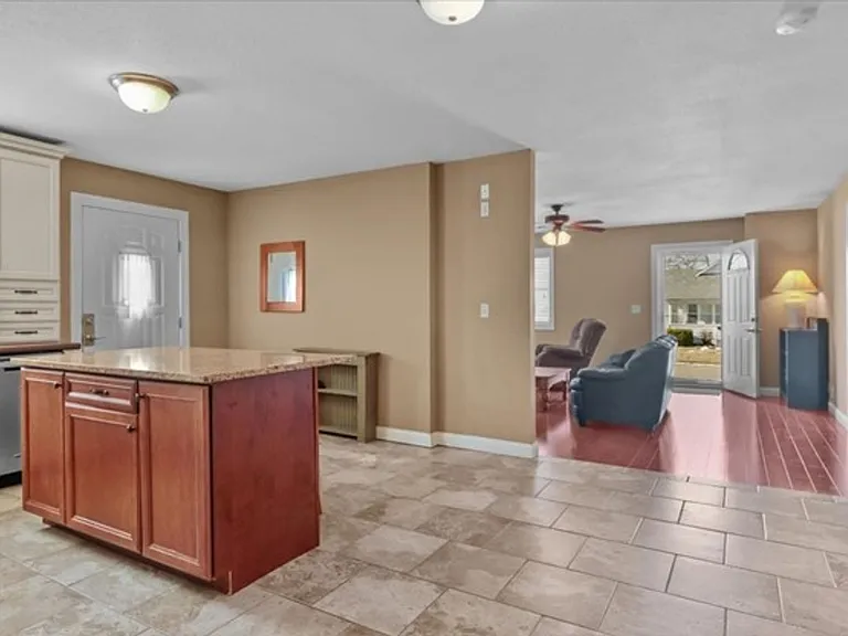 1408 S Madison St — Photo 11
