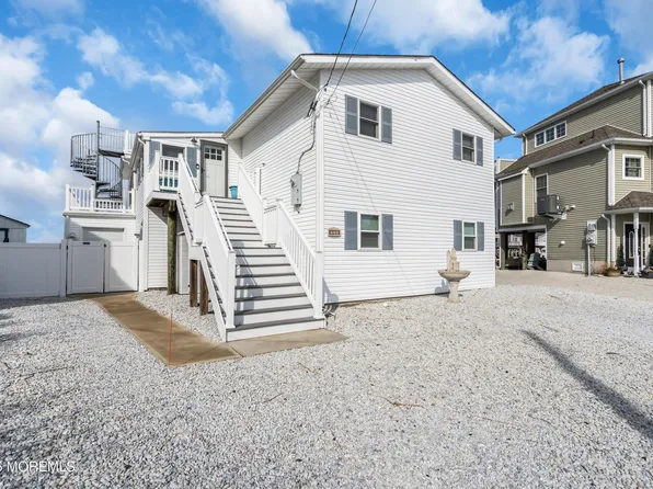 728 Twin Lakes Boulevard, Little Egg Harbor, NJ 08087