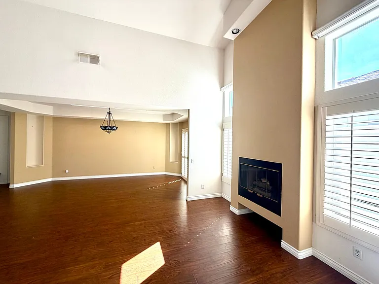 4968 Lamia Way — Photo 10