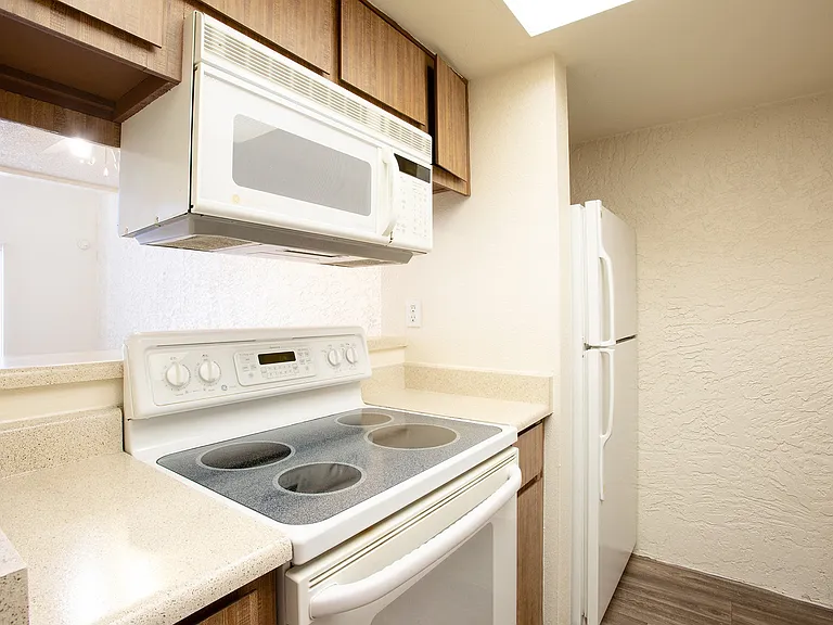 Townhomes on the Park Apartment Homes — Photo 12