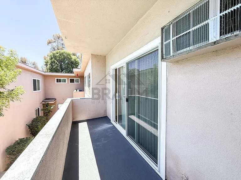 SEPULVEDA — Photo 6