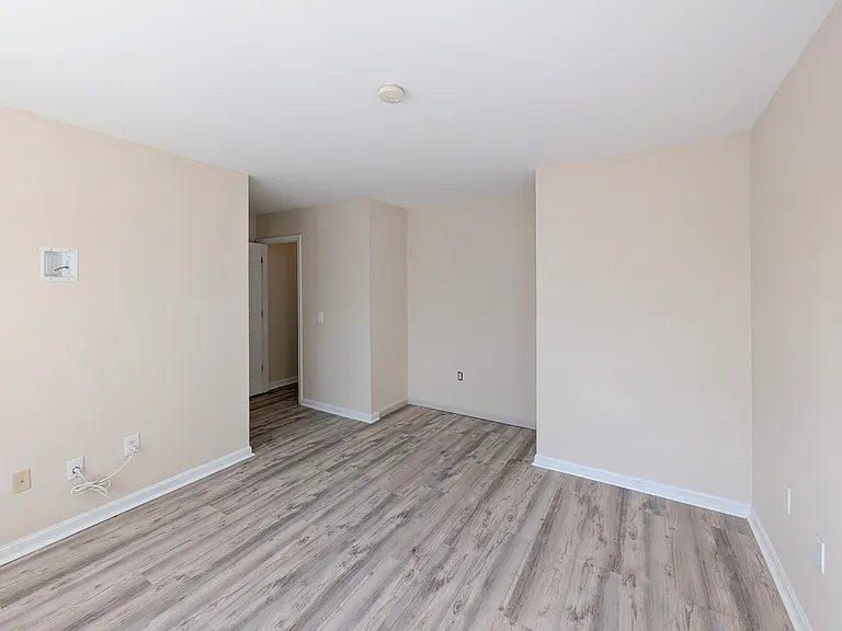 1023 Ross St — Photo 14
