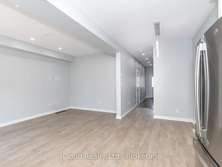 113 Echovalley Dr — Photo 9