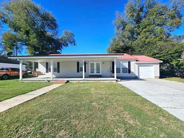 152 Jackson Ave, Slocomb, AL 36375