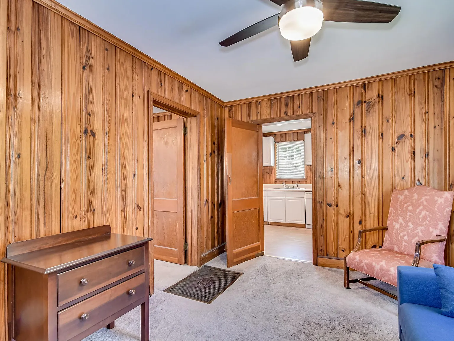 709 Hickman Road — Photo 4